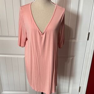 🎆Torrid Soft Pink V-Neck Short Sleeve Top Size 2X